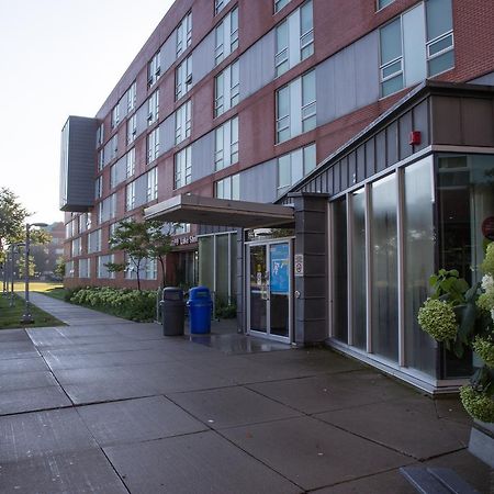 Humber College Lakeshore Campus Residence Торонто Экстерьер фото