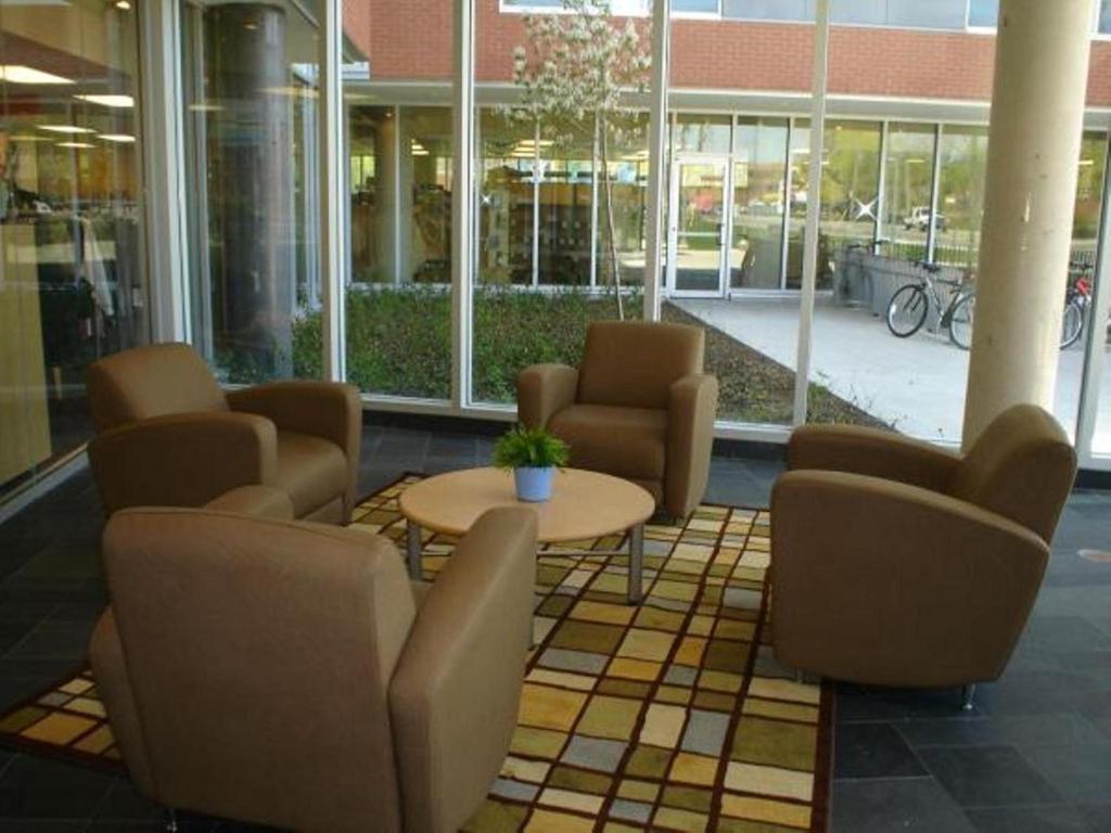 Humber College Lakeshore Campus Residence Торонто Экстерьер фото