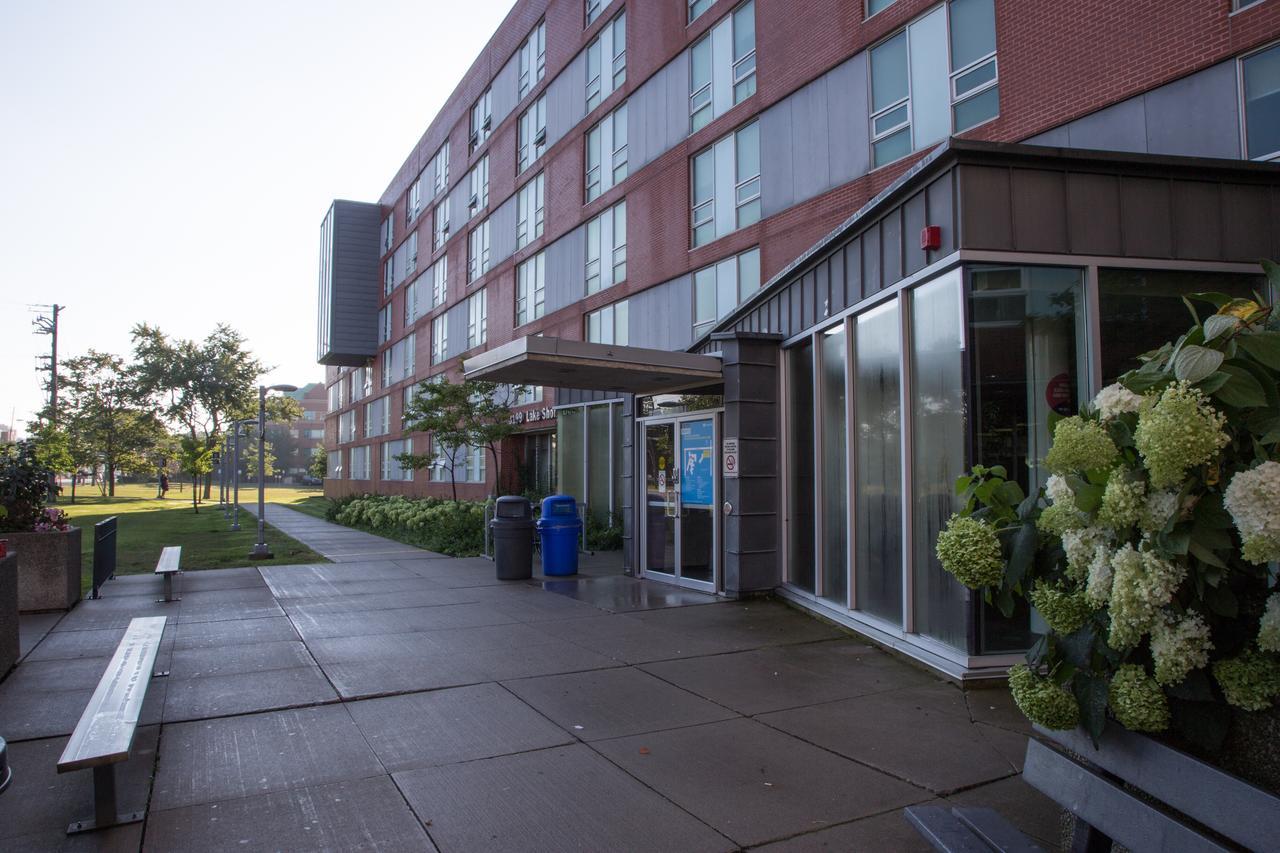 Humber College Lakeshore Campus Residence Торонто Экстерьер фото