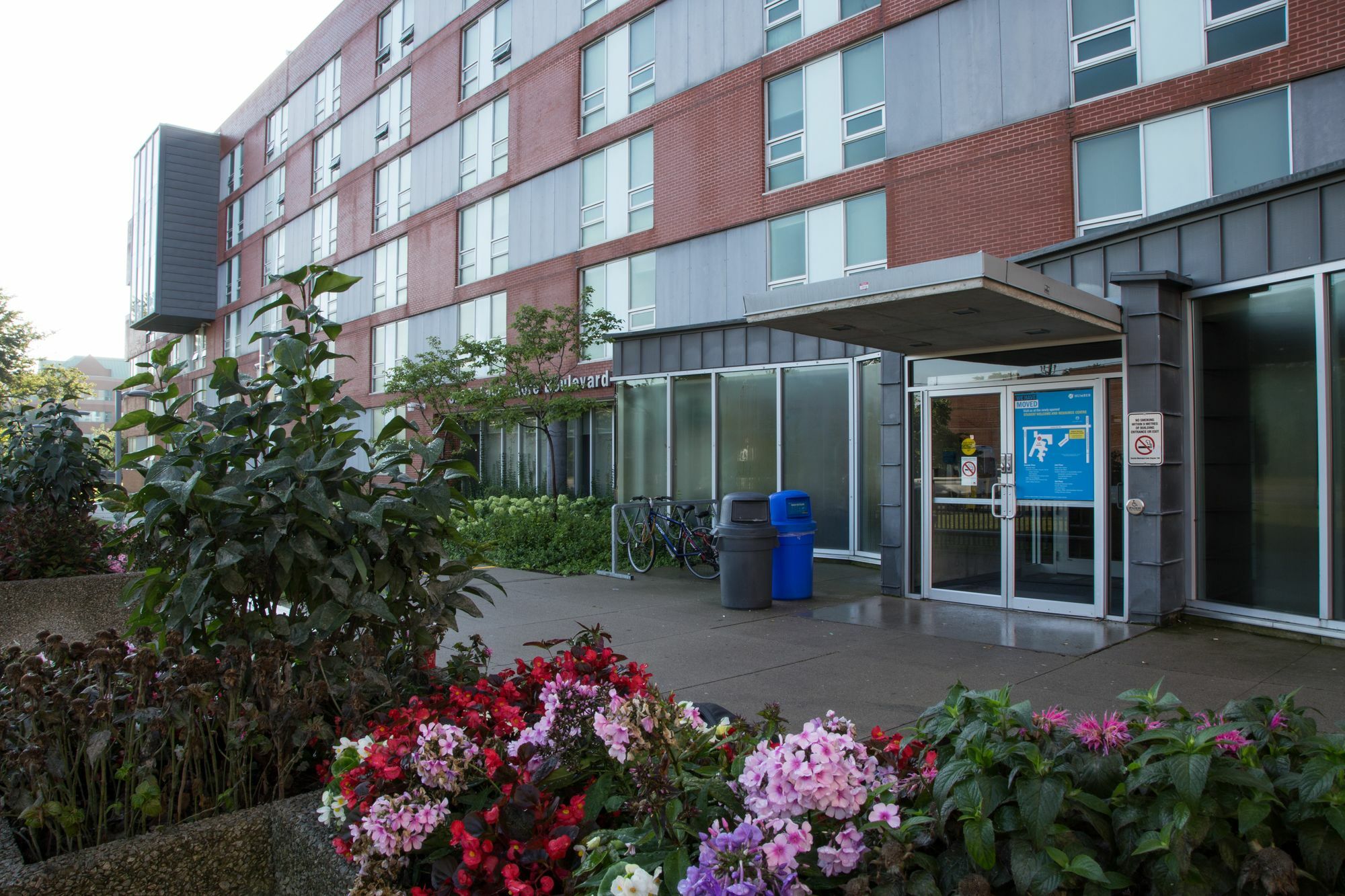 Humber College Lakeshore Campus Residence Торонто Экстерьер фото